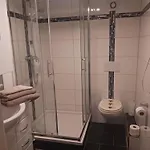 Moderne In Ruhiger Lage