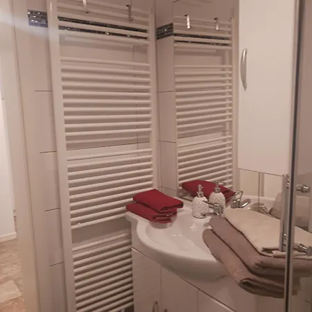 شقة Moderne In Ruhiger Lage ستولبرغ