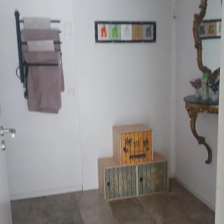 Moderne In Ruhiger Lage *