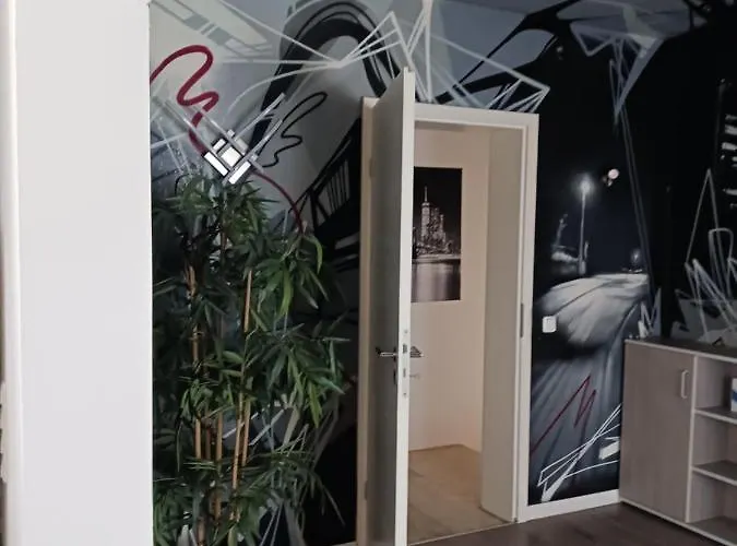 Moderne In Ruhiger Lage *