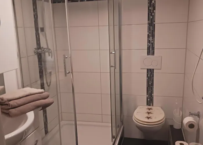 Moderne In Ruhiger Lage